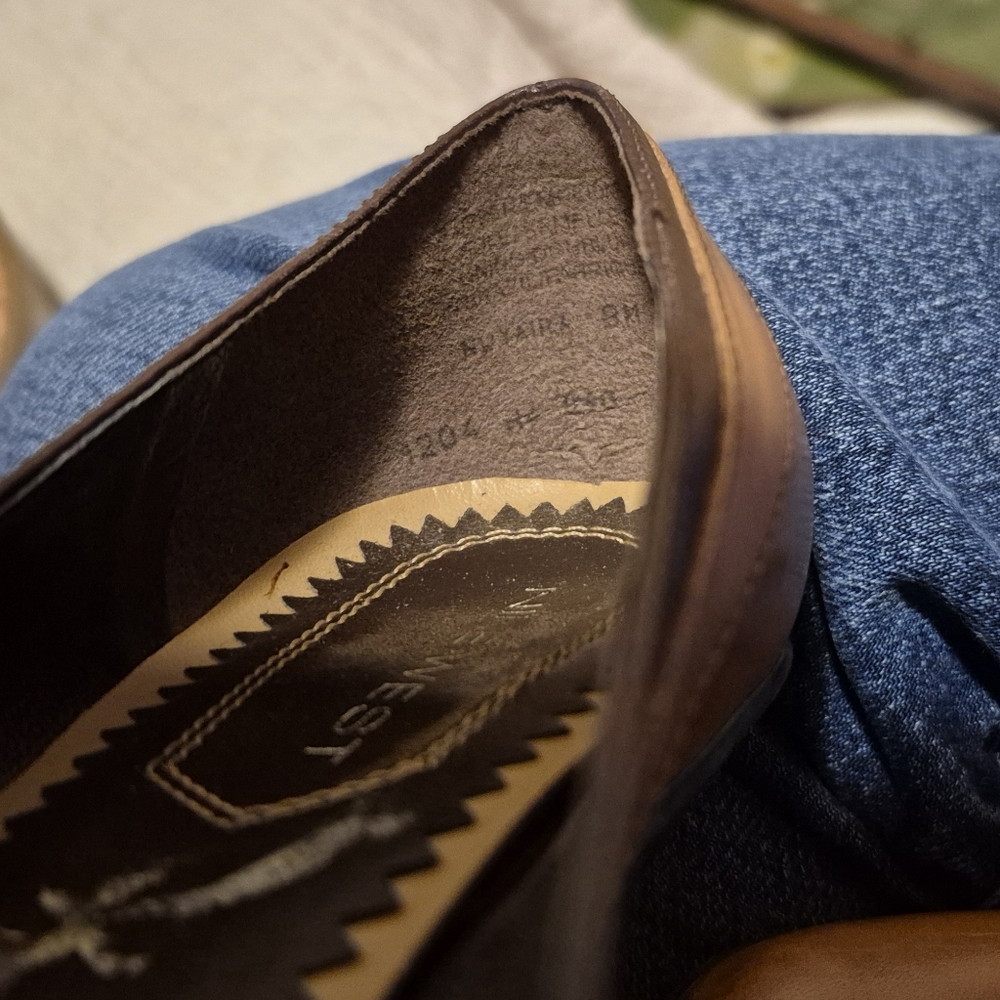 Nine West Women's Tan Pumps - Picture 7 of 7